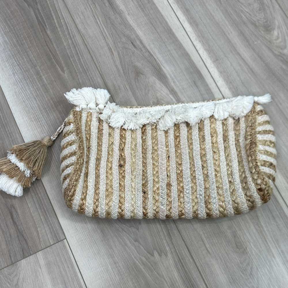 Anthropologie Shiraleah mare straw tassel clutch bag